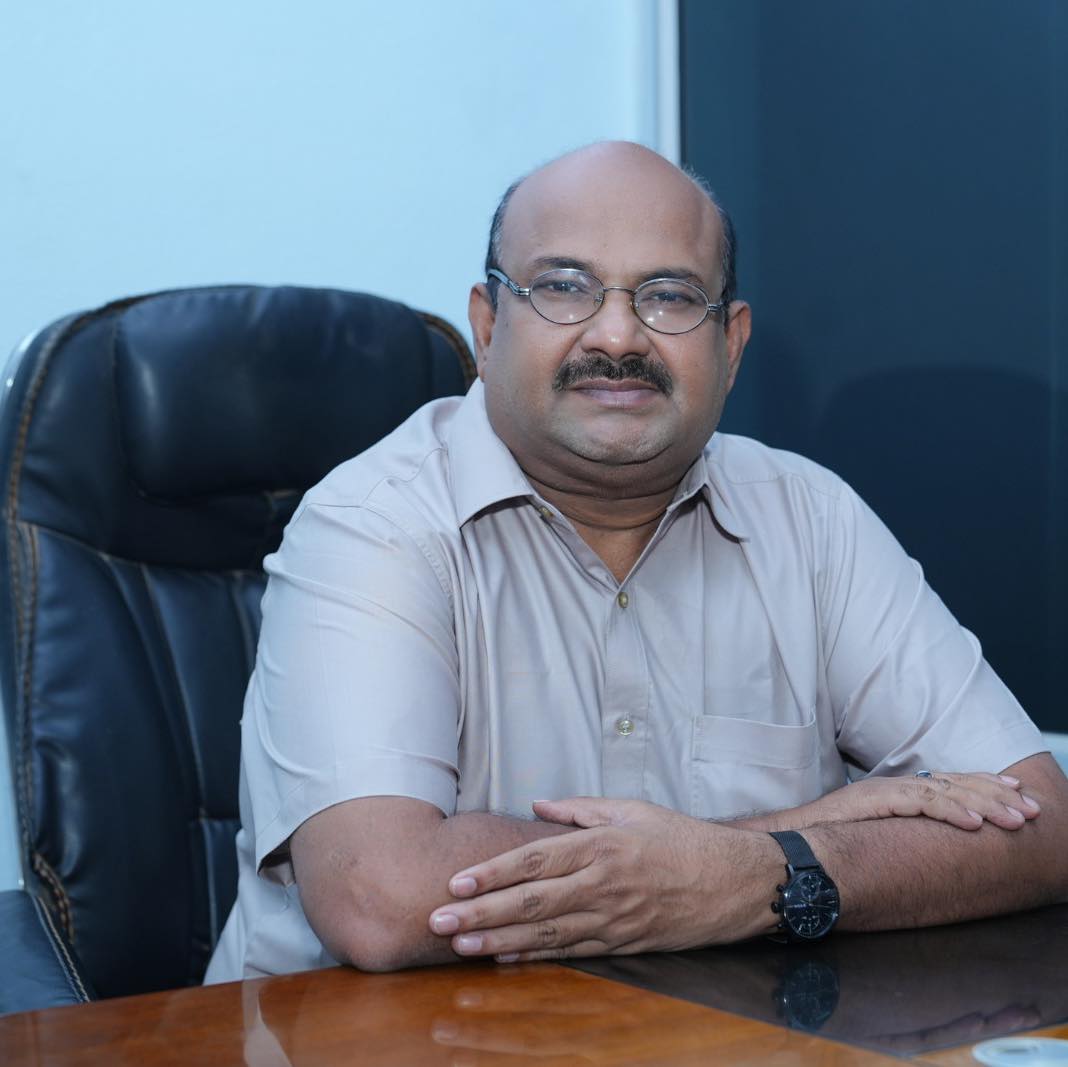 Leader Image